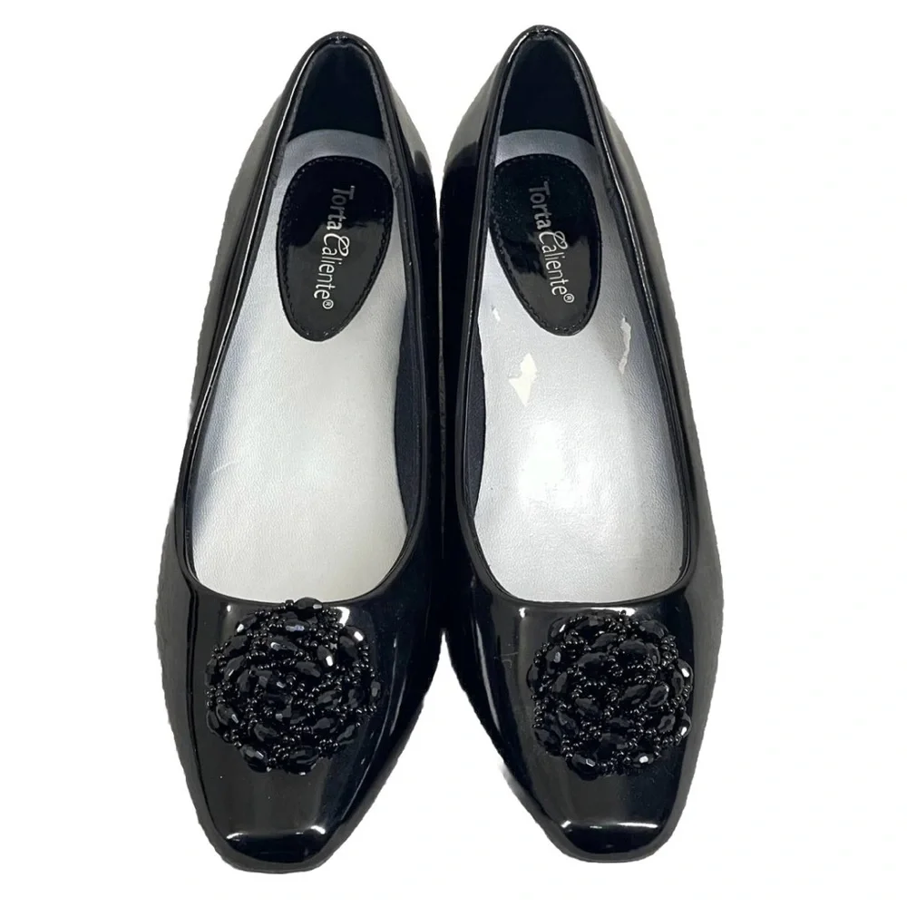 PUMP KITTEN HEELS Black W/Black‎ Carnation Medallions Torta Caliente Women's 8M